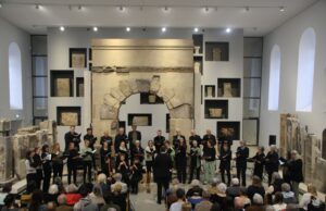 Für ein Jahr des Aufbruchs und der Besinnung „Consolation“ >>>Ensemble Vocale Mainz freut sich über die neue Truhenorgel