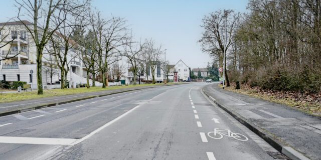 Mombach. Kreuzstraße