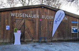 Die Eierfahrt der Ruderer hat Tradition Rudersport >>>Trotz Minusgraden folgten 200 Teilnehmer der Einladung des Weisenauer Rudervereins und wagten sich in ihren Booten auf den Rhein