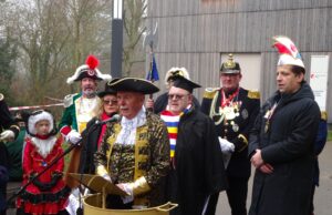 Freispruch für Ortsvorsteher Manfred Mahle Narretei >>>Vergnügliches Finther Narrengericht vor dem Bürgerhaus