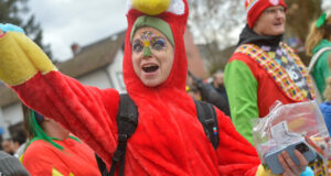 Als Gott Jocus die Sonne nach Mombach geleitete