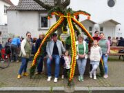 Die Osterkrone sorgt für Glanz im Ortskern