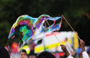 Kinderkleidung, Spielzeug und Fahrzeuge Kinderhaus Blauer Elefant lädt zum Flohmarkt und Begegnung ein