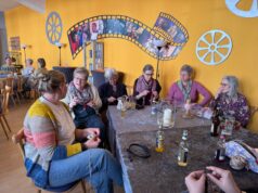 Mit Stricknadeln ins Kino