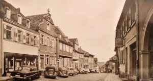 Einkaufen in Oppenheim mit Blick in vergangene Zeiten