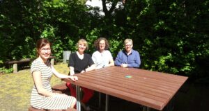 Neue Sitzgelegenheiten für die IGS Auguste Cornelius