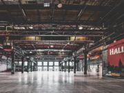 Übertragungen der Fußball-WM in der Halle 45