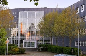 Statt Pharma-Unternehmen künftig Schüler im Lerchenberger Novo-Nordisk-Gebäude? Neue gymnasiale Oberstufe könnte Stadtteil attraktiver machen