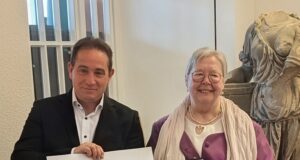 Verdienstmedaille für Helga Ahrens