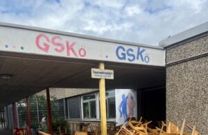 Städtekooperation „Drei gewinnt“ spendet Schulmöbel für die Ukraine