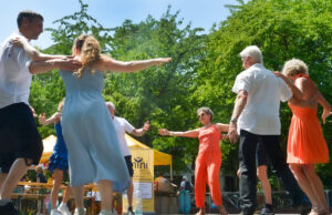 Ein Stadtteilfest mit vielen Gemeinschaftsmotiven „HaMü feiert“ brachte Vereine, Einrichtungen und Nachbarn im Hartenbergpark zusammen