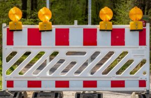 Spielplatz Liebigstraße /Robert-Bunsen Straße wegen Erneuerung gesperrt