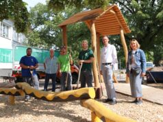 Erneuerte Spielgeräte zum Schulbeginn der Schillerschule