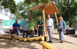 Erneuerte Spielgeräte zum Schulbeginn der Schillerschule