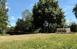 Fußgängerbrücke im Burgpark wird erneuert: Betroffener Bereich gesperrt
