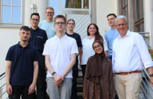 Acht neue Auszubildende beginnen bei der Stadt
