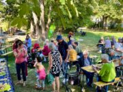 Café im Grünen lädt zum Treffen in der Bodenheimer Parkanlage ein