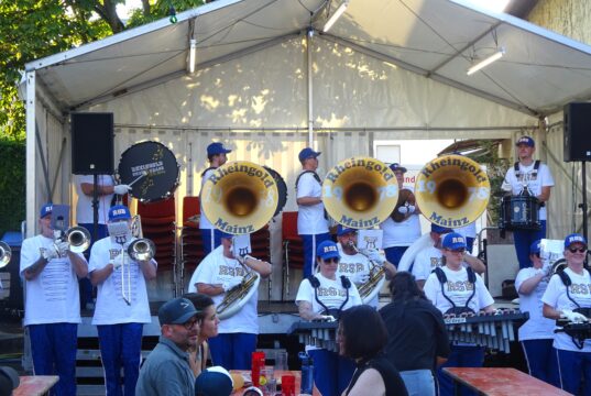 Musik, Spaß und Genuss auf dem Dorfplatz