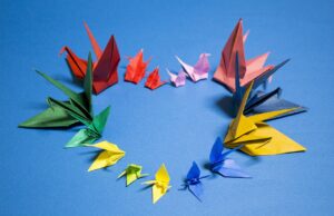 Origami-Workshop: Ein Kranich für den Frieden