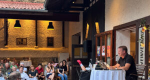 Blut, Bratwurst und bester Silvaner bei der Premierenlesung