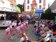 Zur Eröffnung tanzten die Brunnenelfen