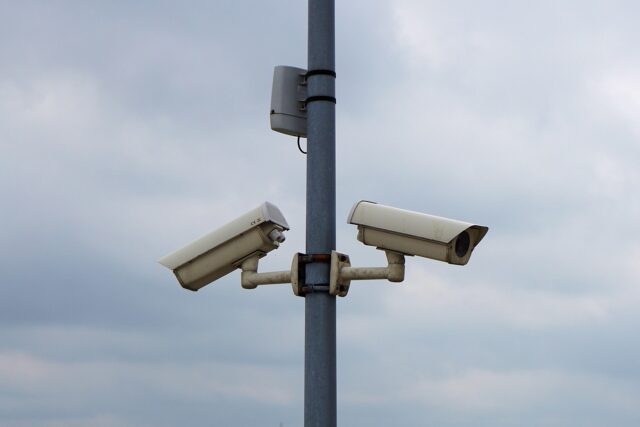 webandi-camera-1651459_1280