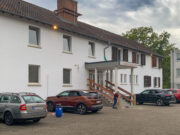 Neue Fassade und neues Vordach für das Frauenzentrum im Landrat-Harth-Heim